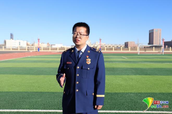 如何在篮球冬令营中加强体能训练?_1